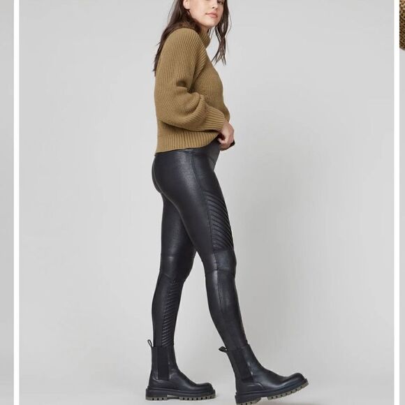 SPANX Faux Leather Moto Leggings in black size small - Picture 2 of 12